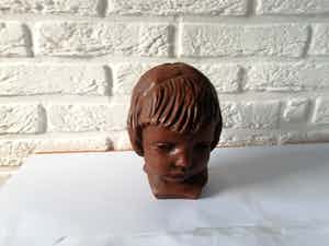 Buste van kinder hoofd verkocht voor € 1!