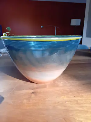 Kosta Boda - Gekleurd glazen schaal kopen? Bied vanaf 30!