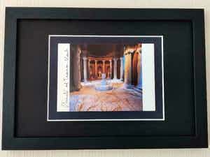 Christo - wrapped vestibule - Ingelijst en handgesigneerd verkocht voor € 120!