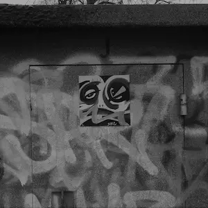 Niet of onleesbaar gesigneerd - Street-art by "SOL" op makelaarsbord. kopen? Bied vanaf 1!