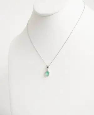 Smaragd- en diamanten hanger met ketting kopen? Bied vanaf 650!