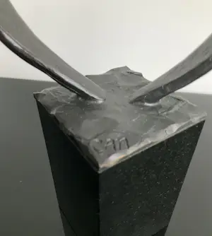 Corry Ammerlaan - BEELD van twee mensfiguren kopen? Bied vanaf 38!