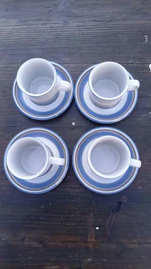 Arabia - 4 kop en schotel Uthua kopen? Bied vanaf 25!