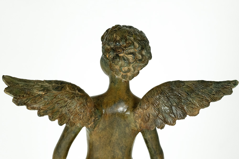 Pierre Chenet - Bronzen sculptuur van engel met boog (cupido) kopen? Bied vanaf 349!