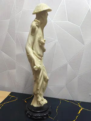 Amilcare Santini - Aziatisch man met vogels kopen? Bied vanaf 30!