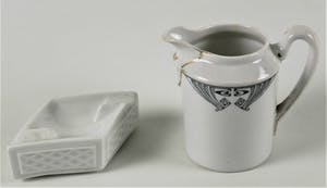 Niet of onleesbaar gesigneerd - Art Deco kannetje en asbak kopen? Bied vanaf 1!