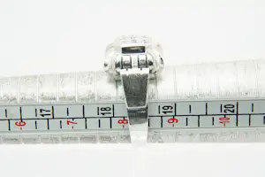 63 - Exclusieve 18Kt goud & diamanten ring - brilliant en achtkant - 0.30ct kopen? Bied vanaf 480!