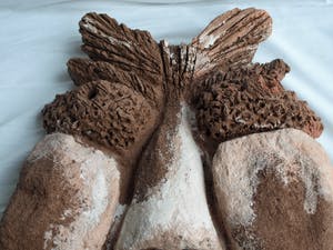 Niet of onleesbaar gesigneerd - Aardewerk (chamotte) en verf, ‘Hoofd’ – hoogte 44 cm kopen? Bied vanaf 1!