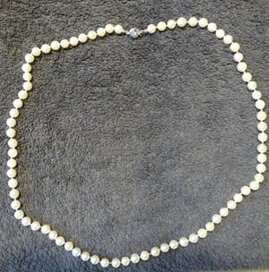 parelketting met 14krt witgoud slotje (60 cm) kopen? Bied vanaf 65!