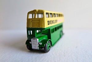 Curiosa - Dinky Toys (3): Oude Engelse Meccano Dubbeldeckbus en Mailbus / Ovaltine Bus kopen? Bied vanaf 50!