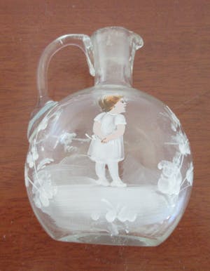 Niet of onleesbaar gesigneerd - Antiek 19e eeuwse Victoriaanse Mary Gregory Glazen mini Karafje kopen? Bied vanaf 10!