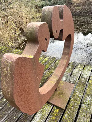 Albrecht Genin - prachtig abstract beeld van twee figuren in ijzer kopen? Bied vanaf 1500!