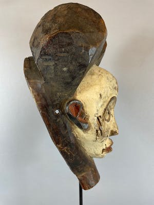 Vuvi - Tribal used African mask from the Lega - Congo. kopen? Bied vanaf 25!