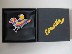 Corneille - Broche met gekleurd emaille, Jaski Art Gallery kopen? Bied vanaf 60!