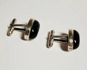 Zilveren manchetknopen ingelegd met Zwarte bolvormig onyx kopen? Bied vanaf 55!