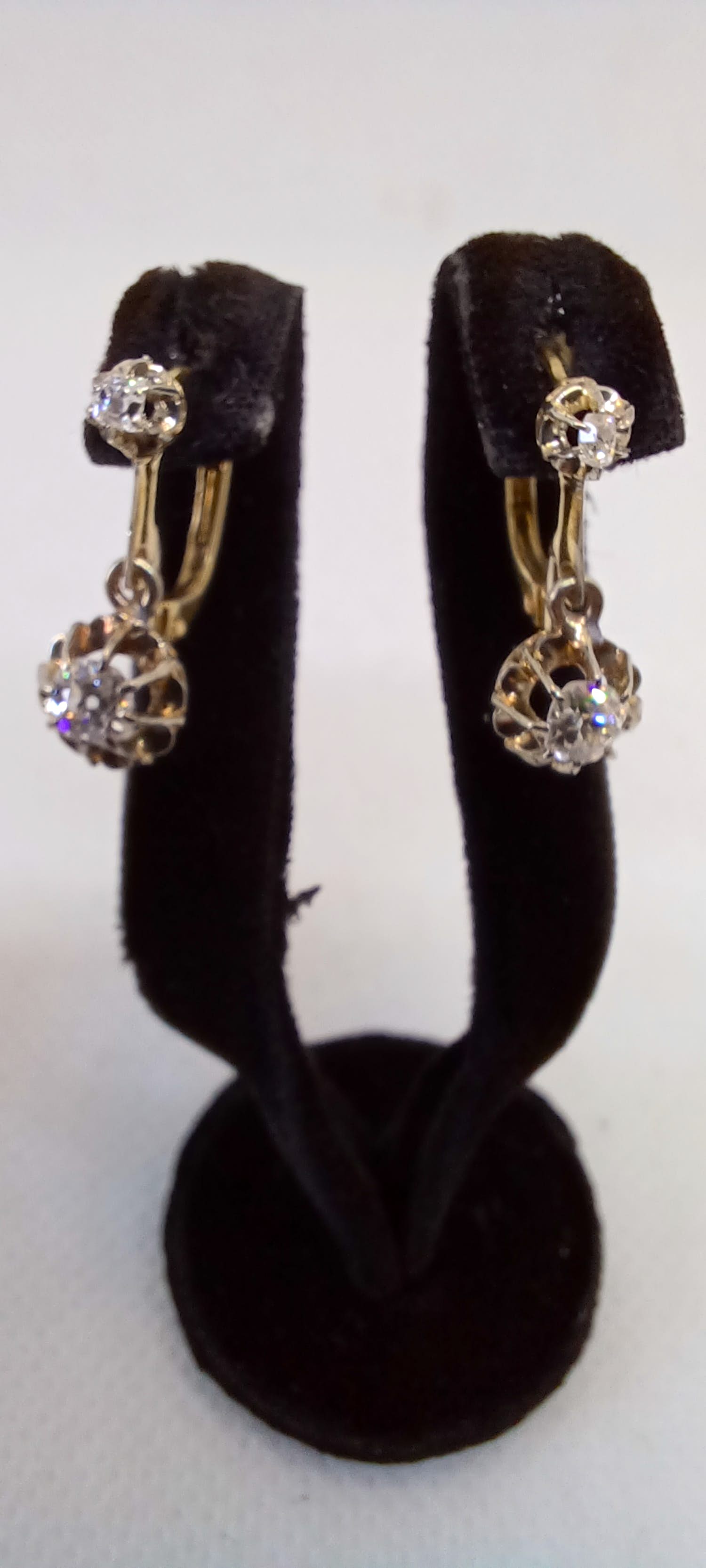 Gouden 18k oorbellen met diamanten ,toetsteen bij juwelier. kopen? Bied vanaf 350!