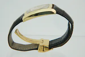 92 - Stijlvol 18Krt gouden Baume et Mercier "Hampton Milleis" polshorloge kopen? Bied vanaf 1600!
