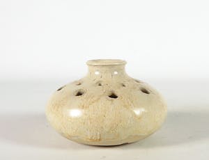 Carla van Ouwenaller - Aardewerk, Lot opengewerkte objecten kopen? Bied vanaf 35!