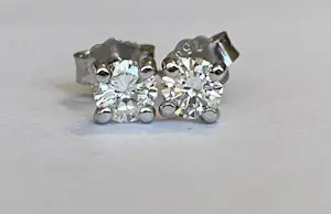 Witgouden oorstekers met diamanten ca 0.65 crt kopen? Bied vanaf 900!