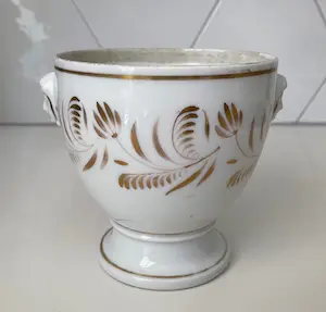 Niet of onleesbaar gesigneerd - Antieke 19e eeuwse porseleinen Koeler of Planter kopen? Bied vanaf 1!