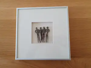 Corry Ammerlaan - Vier gearmde figuren -brons in lijst- kaufen? Bieten Sie von 25!