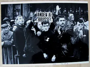 Eddy Posthuma de Boer - Foto: "Handen af van Brussel" (Mars op Brussel) kopen? Bied vanaf 125!