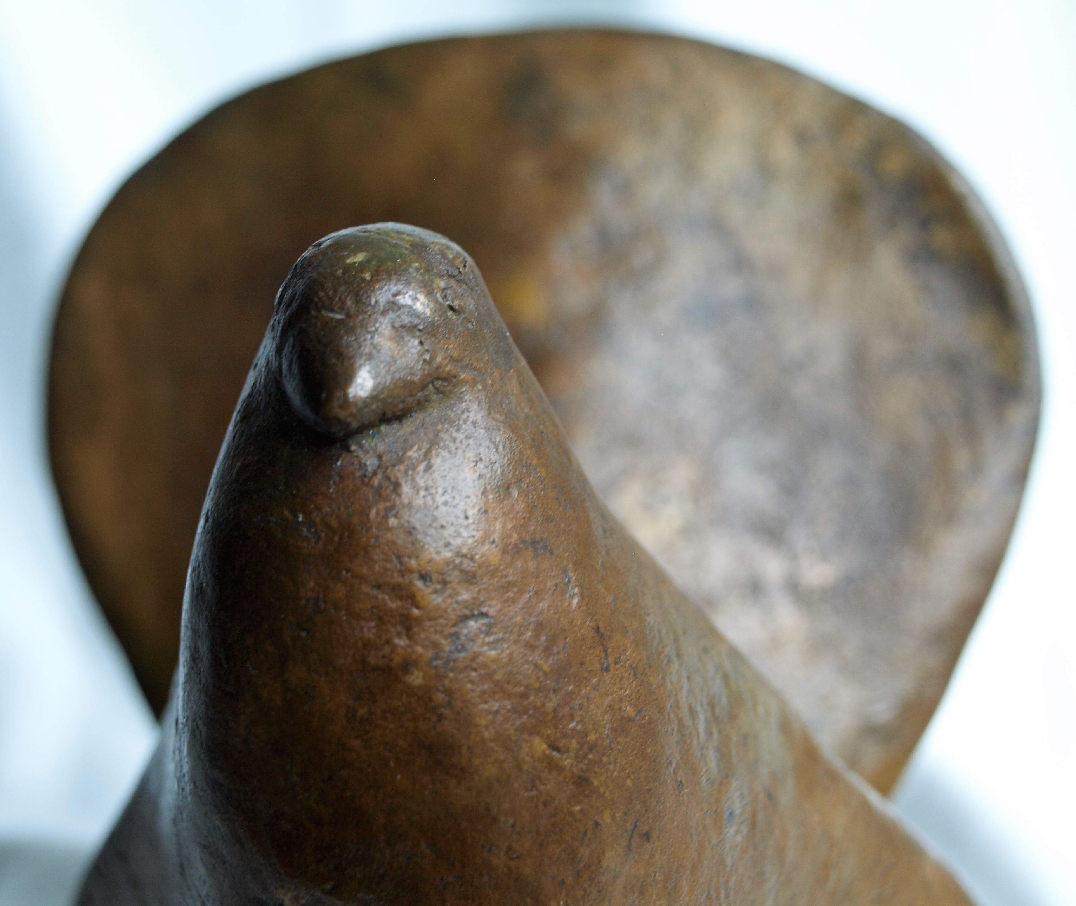 Niet of onleesbaar gesigneerd - Bronzen beeld , Duif / Doffer  kopen? Bied vanaf 1!