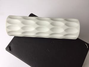 Hutschenreuther - Reliëfvaas (h 24,5 cm) uit de serie Archais ontwerp Heinrich Fuchs kopen? Bied vanaf 89!