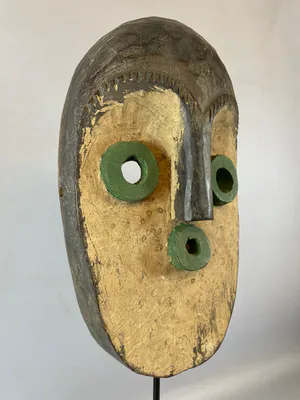 Dan - African Mask from the Dan People - Liberia. kopen? Bied vanaf 45!