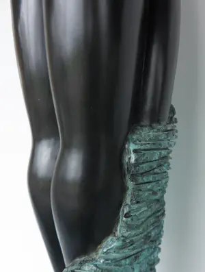 Angelo Moyano - Groot bronzen beeld op houten sokkel, Chic kopen? Bied vanaf 2500!