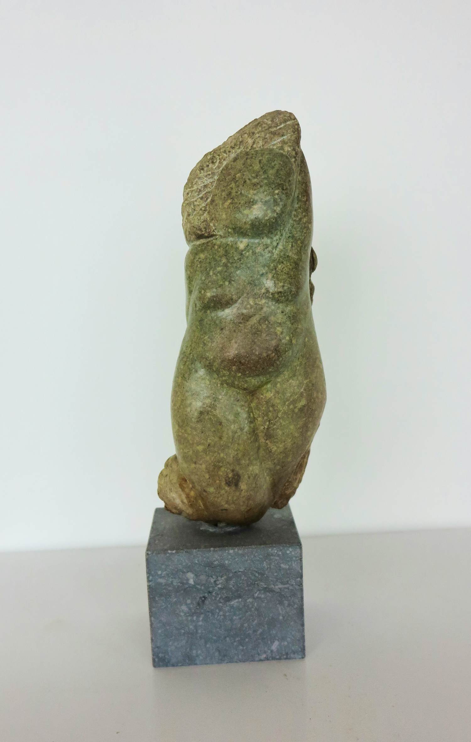 Monica van Dael - Sculptuur van natuursteen, Vrouwentorso kopen? Bied vanaf 400!