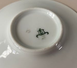 Niet of onleesbaar gesigneerd - Gebr. Schönau Hüttensteinach - Acht Art Deco Mokka kop- en schotels kopen? Bied vanaf 1!