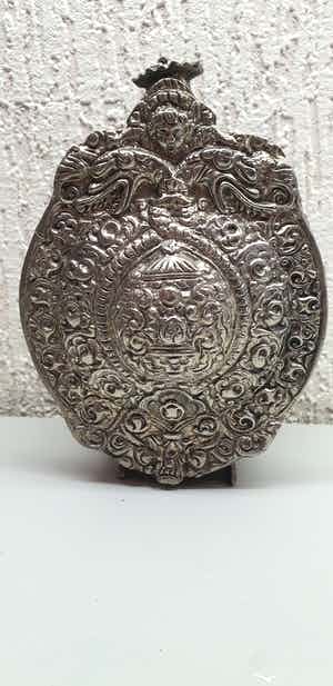 Niet of onleesbaar gesigneerd - Drinkfles verkocht voor € 1!