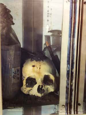 Damien Hirst - In the age of uncertainty verkocht voor € 175!