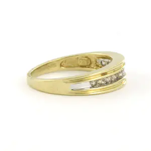 14k gouden ring met briljant geslepen diamant 0.33 ct - ringmaat 16.5 (52) kopen? Bied vanaf 260!