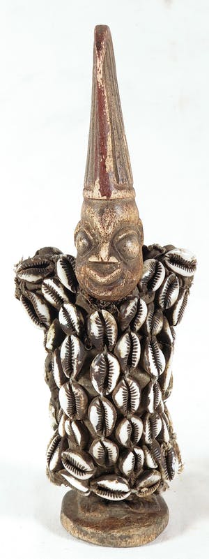 Ibedji - Vrouwenbeeld met kauri schelpjes kopen? Bied vanaf 1!