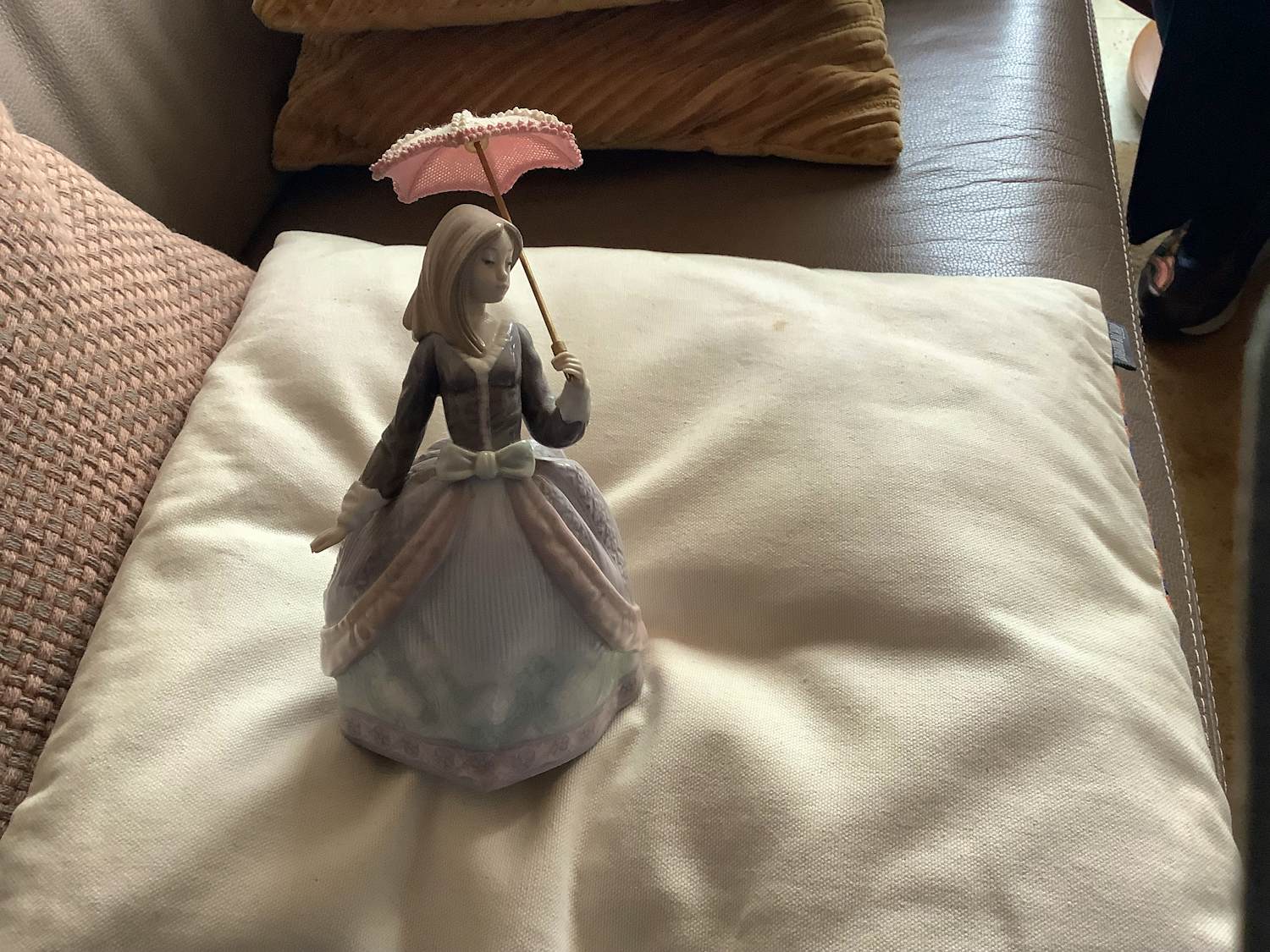 Lladro - Meisje met de paraplu kopen? Bied vanaf 165!