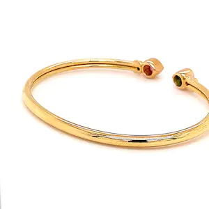Edler Armreif mit Edelsteinherzen in 18 Karat (750) Gelbgold - Turmalin&Granat kopen? Bied vanaf 799!