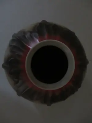 N.V. Porselein- en Tegelfabriek Mosa - 2 kannen en een vaas kopen? Bied vanaf 60!