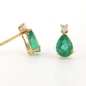 18k roségouden oorbellen met smaragd en briljant geslepen diamant 0.08ct kopen? Bied vanaf 440!