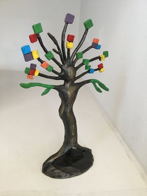 Corry Ammerlaan - Sculptuur “ Groei en bloei ! “ kopen? Bied vanaf 68!