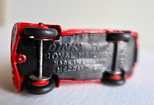 Curiosa - Dinky Toys (3): Oude Engelse Meccano Dubbeldeckbus en Mailbus / Ovaltine Bus kopen? Bied vanaf 50!