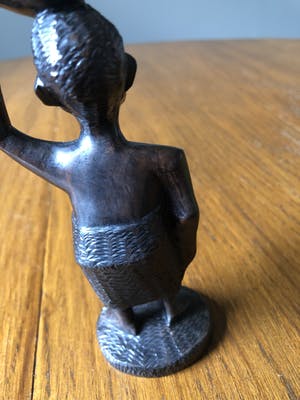 Niet of onleesbaar gesigneerd - Afrikaanse waterdrager kopen? Bied vanaf 1!