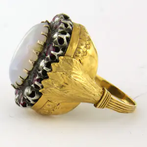 14k gouden ring met opaal, robijn en roos diamanten tot. 0.10ct kopen? Bied vanaf 1100!