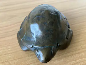 Hans Hermes - Zwaar bronzen beeld van een schildpad - gesigneerd - uit 2013. kopen? Bied vanaf 65!