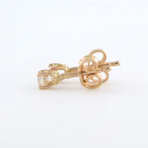 18k rosé gouden solitair oorknoppen met briljant geslepen diamant tot. 0,28ct kopen? Bied vanaf 350!