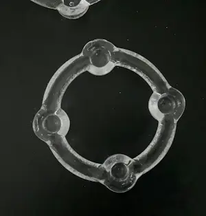 Pukeberg Glass - TWEE RINGVORMIGE GLAZEN KAARSENHOUDERS kopen? Bied vanaf 32!