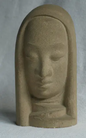 Coen Schilt - Beeld van zandsteen , Vrouwenhoofd - ca. 1935 – Hoogte 22½ cm kaufen? Bieten Sie von 150!