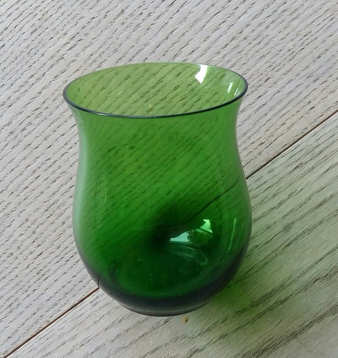 Karel de Bazel - groen glas verkocht voor € 10!