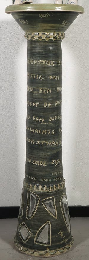 Tineke van Gils - Keramiek, Piëdestal (Groot) kopen? Bied vanaf 100!